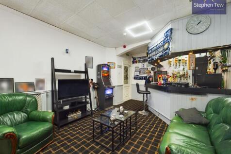 Guest Reception/Dining Room/Bar