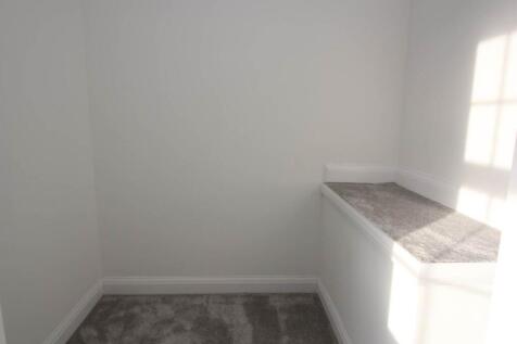 Walk in Cupboard