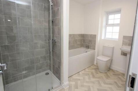 Family Bathroom WC S