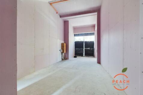 CAM04237G0-PR0010-STILL006.jpg