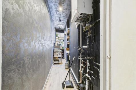 CAM04237G0-PR0160-STILL017.jpg