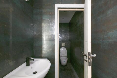 CAM04237G0-PR0161-STILL009.jpg