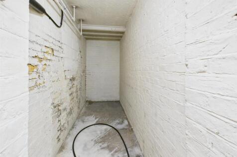 CAM04237G0-PR0178-STILL022.jpg