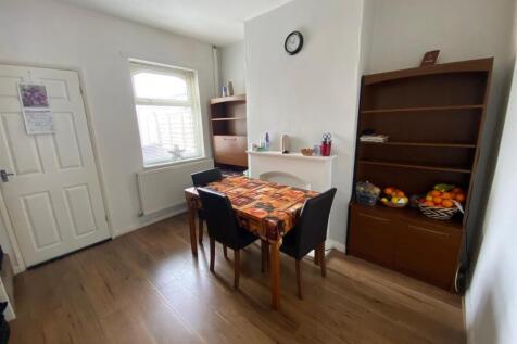 18 Lansdowne 10.jpg