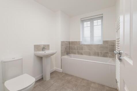Plot 129 Kennett bathroom
