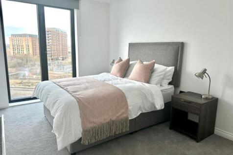 bedroom 1.55.jpg