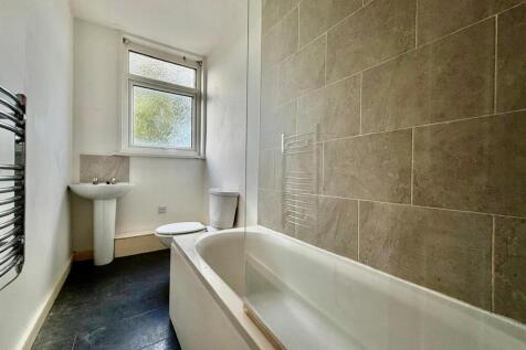 WhatsApp Image 2025-11-04 at 12.24.59_78bb5df0.jpg