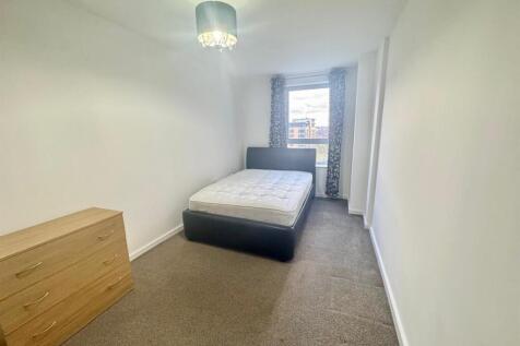 WhatsApp Image 2025-11-13 at 14.38.36 (6).jpeg