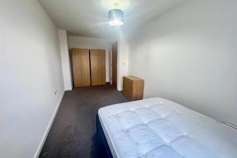 WhatsApp Image 2025-11-13 at 14.38.36 (7).jpeg