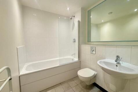 WhatsApp Image 2025-11-13 at 14.38.36 (8).jpeg