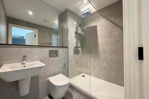 WhatsApp Image 2025-08-13 at 09.41.48_16b12a7e.jpg