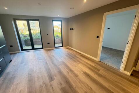 WhatsApp Image 2025-11-25 at 11.55.11 (6).jpeg