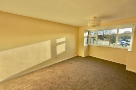 WhatsApp Image 2025-11-28 at 10.46.42 (4).jpeg