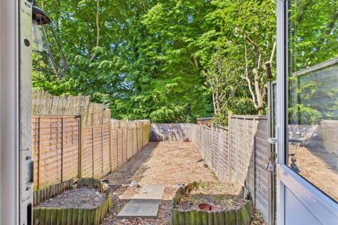 CAM04360G0-PR0073-STILL003.jpg