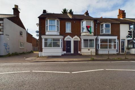 CAM01761G0-PR0382-STILL013.jpg