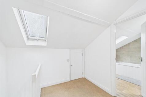 CAM01761G0-PR0596-STILL002.jpg