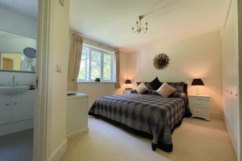 6. Bed 1b.jpg