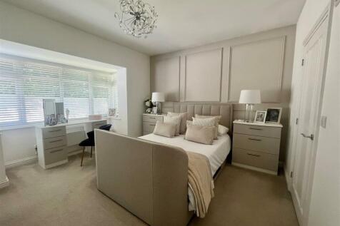 5. Bedroom1.jpg