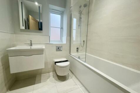 9. bathroom10.jpg