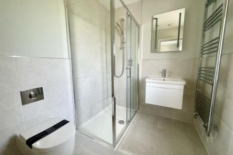 ensuite.jpg