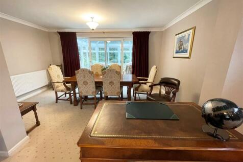 5. dining room with desk.jpg