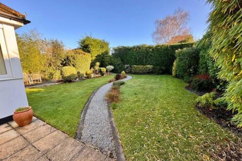 2. Garden.jpg