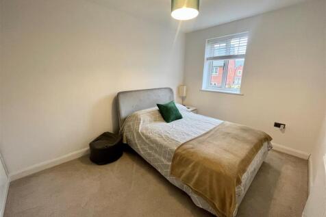 8. Bedroom 2.jpg