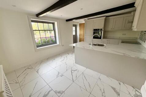 2. kitchen2.jpg