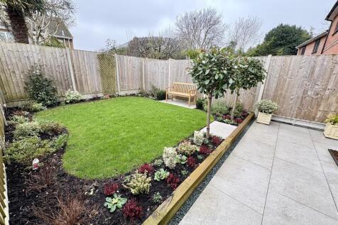 11. GARDEN.jpg