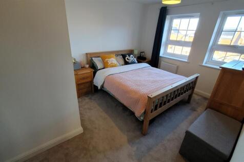 8. Bed 2.jpg
