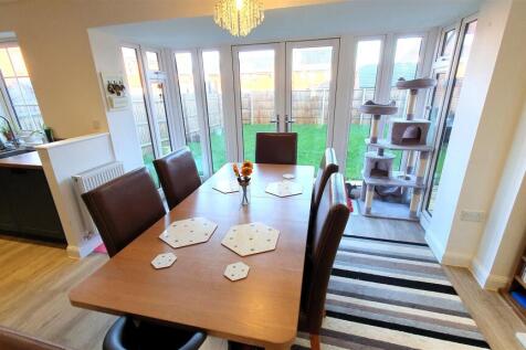 Dining area.jpg
