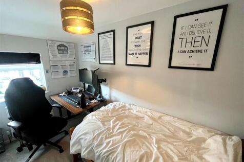 8. Bedroom.jpg