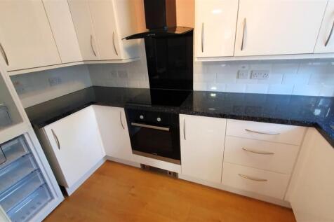 2. Kitchen.jpg