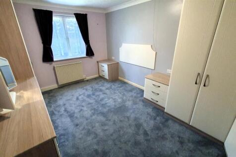 7. Bed 1.jpg