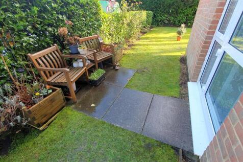 11. Patio.jpg