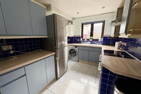 2. kitchen.jpg