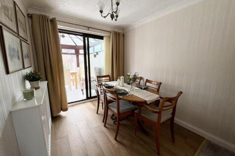 4. dining rm.jpg