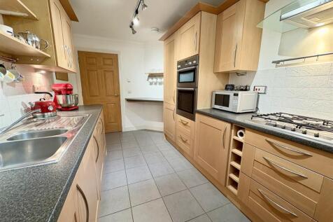 KITCHEN2.jpg