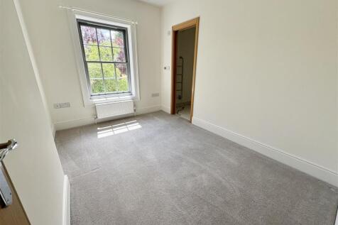 8. bed3.jpg