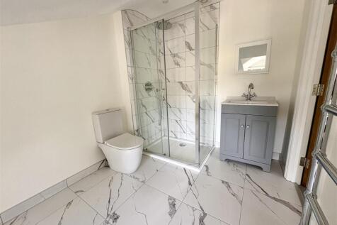 ensuite b2.jpg