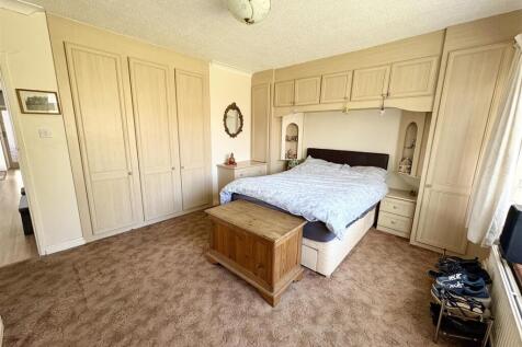 6. bed1.jpg
