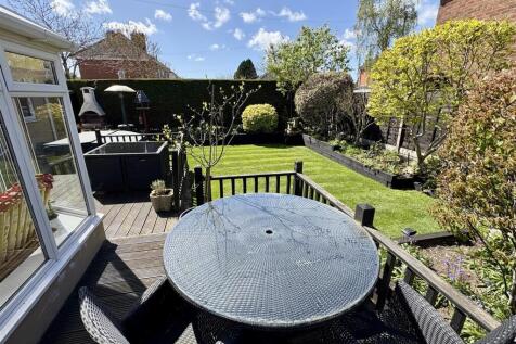 2. garden.jpg