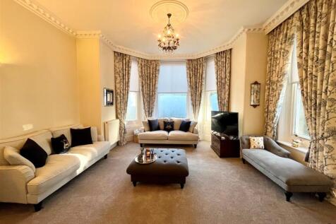 2. Living Room.jpg