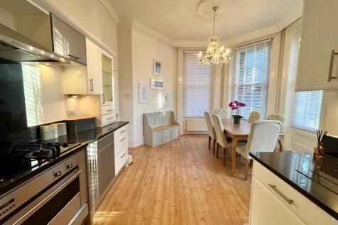 3. Kitchen Dining.jpg