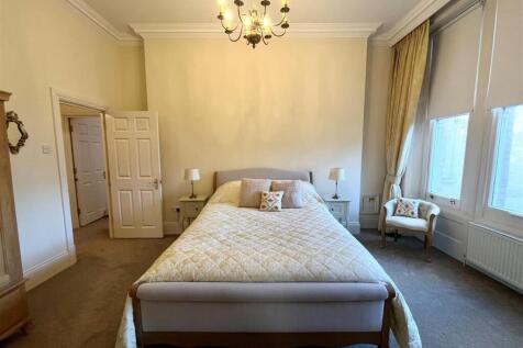 Bedroom1.jpg