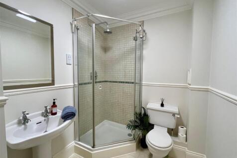 Ensuite.jpg