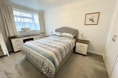 6. bed1.jpg