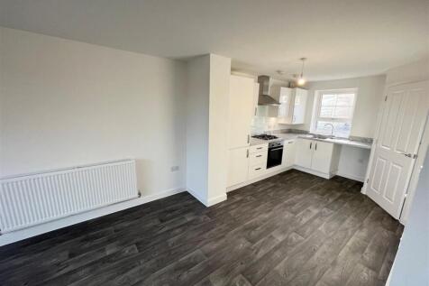 3. Open plan kicthen.jpg