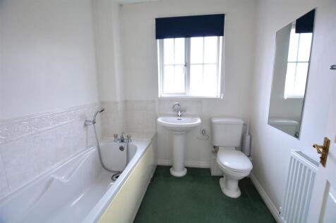 11. Bathroom.JPG