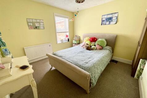 bed2.jpg